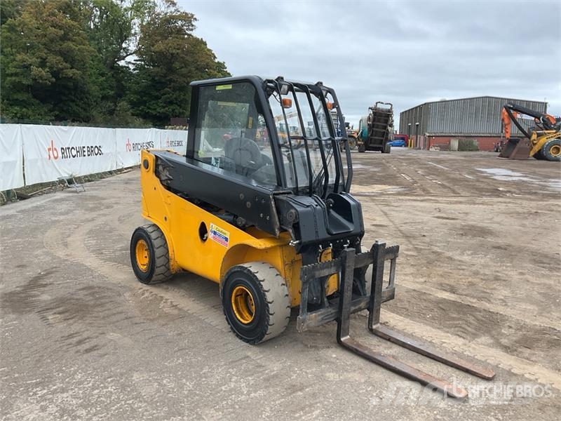 JCB TLT30D مناولات متداخلة