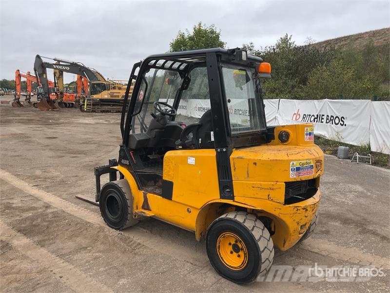 JCB TLT30D مناولات متداخلة