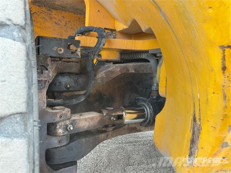 JCB TLT30D مناولات متداخلة