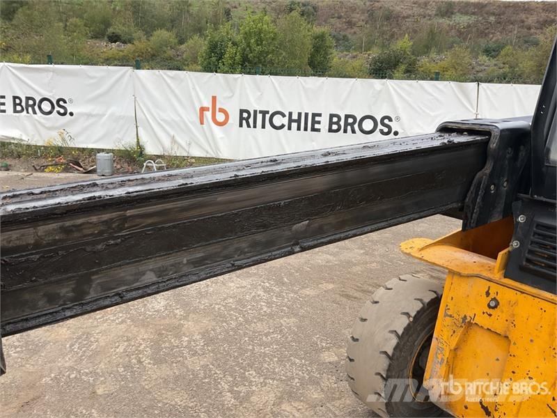JCB TLT30D مناولات متداخلة