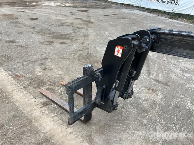 JCB TLT30D مناولات متداخلة