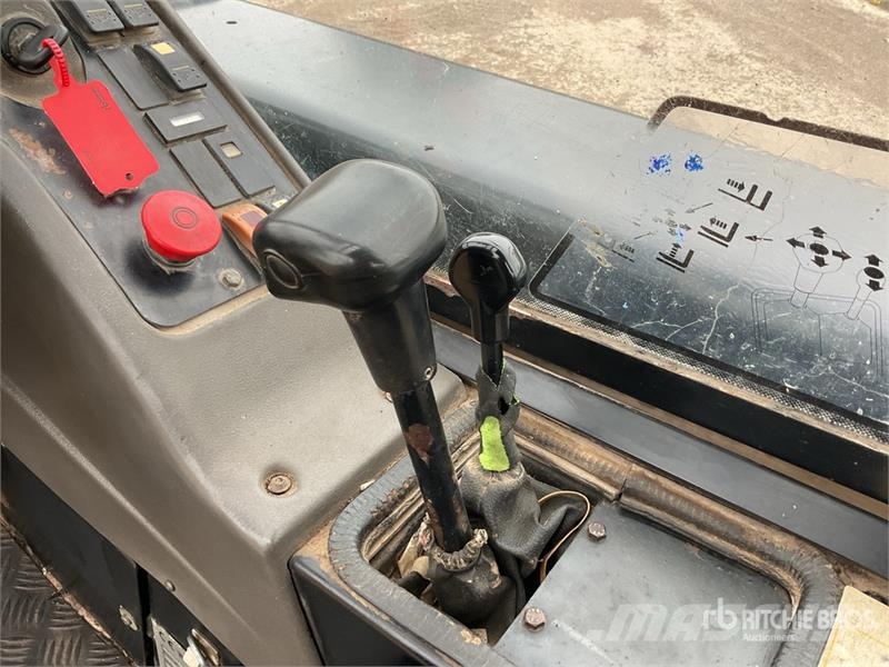 JCB TLT30D مناولات متداخلة
