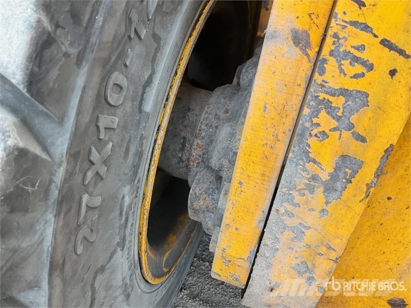 JCB TLT30D مناولات متداخلة