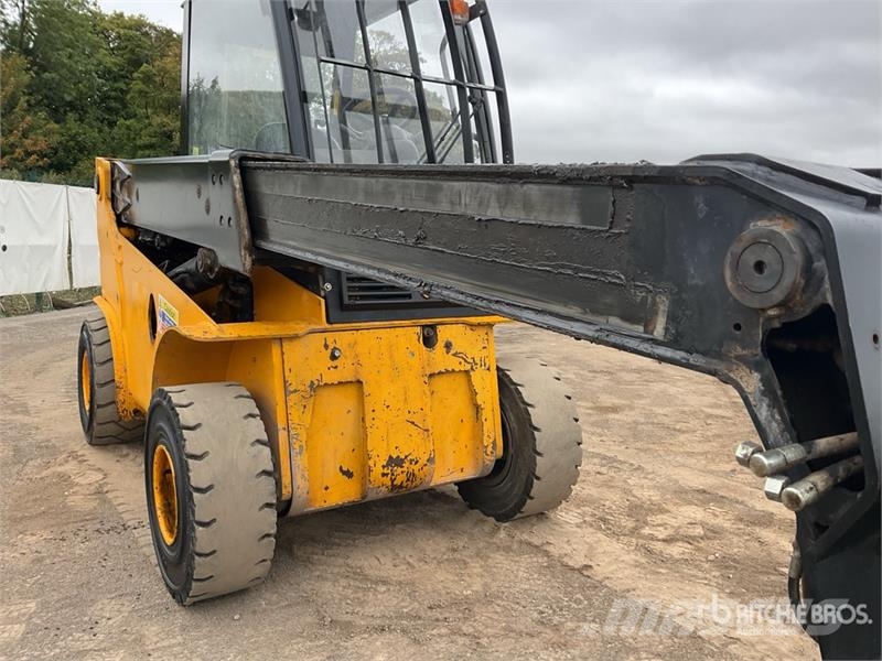 JCB TLT30D مناولات متداخلة