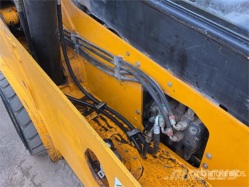 JCB TLT30D مناولات متداخلة
