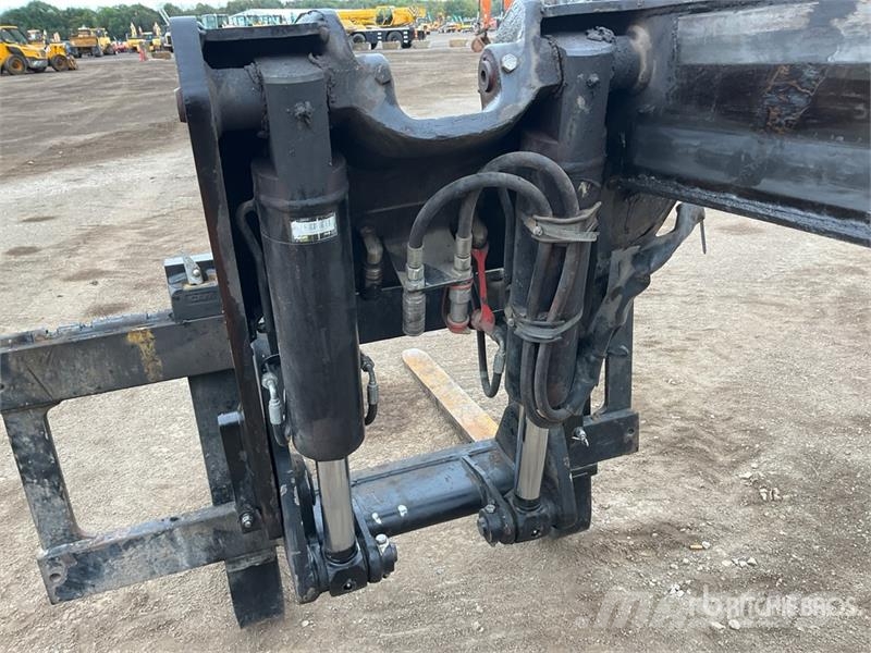 JCB TLT35D مناولات متداخلة