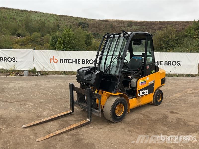 JCB TLT35D مناولات متداخلة