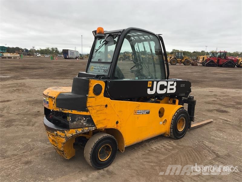 JCB TLT35D مناولات متداخلة