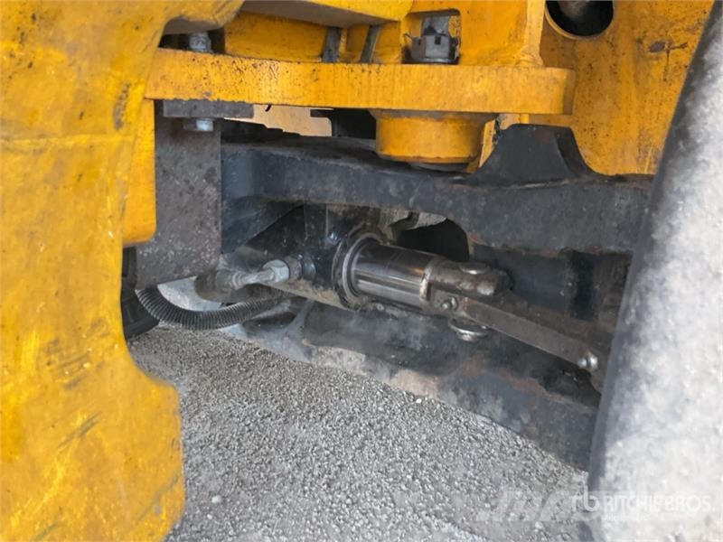JCB TLT35D مناولات متداخلة