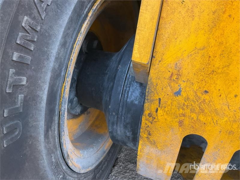 JCB TLT35D مناولات متداخلة