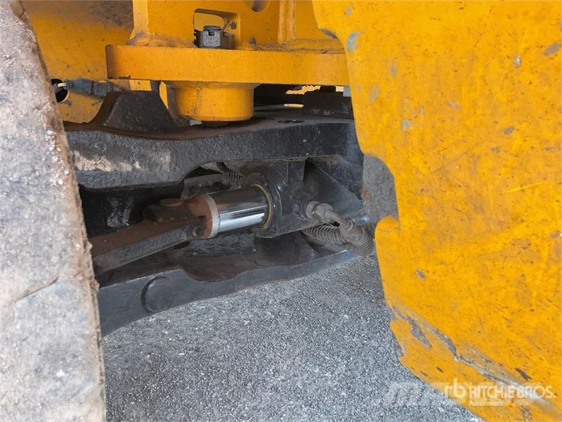 JCB TLT35D Teleskopiskie manipulatori