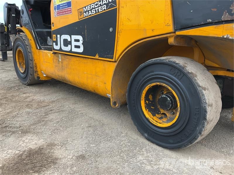 JCB TLT35D مناولات متداخلة