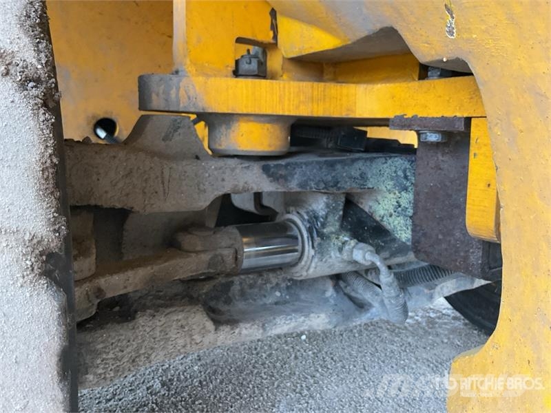 JCB TLT35D مناولات متداخلة