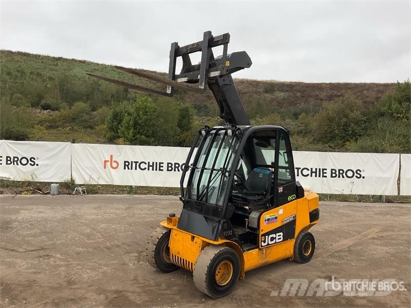 JCB TLT35D مناولات متداخلة
