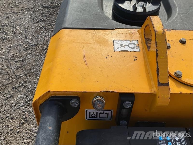 JCB VDM70 Walk Behind Roller Citi veltņi