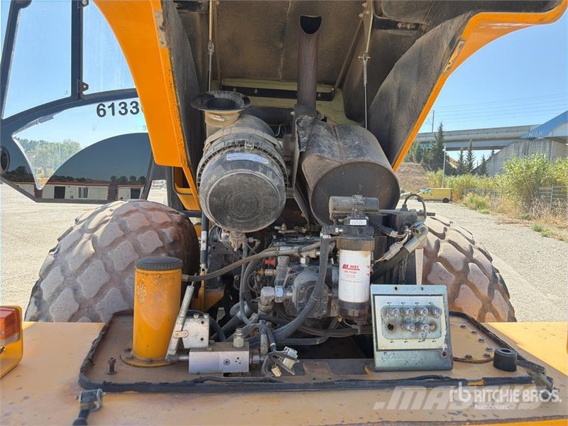 JCB VM115 Compacteur Monocylindre Smooth Drum Compacto Rouleaux monocylindre