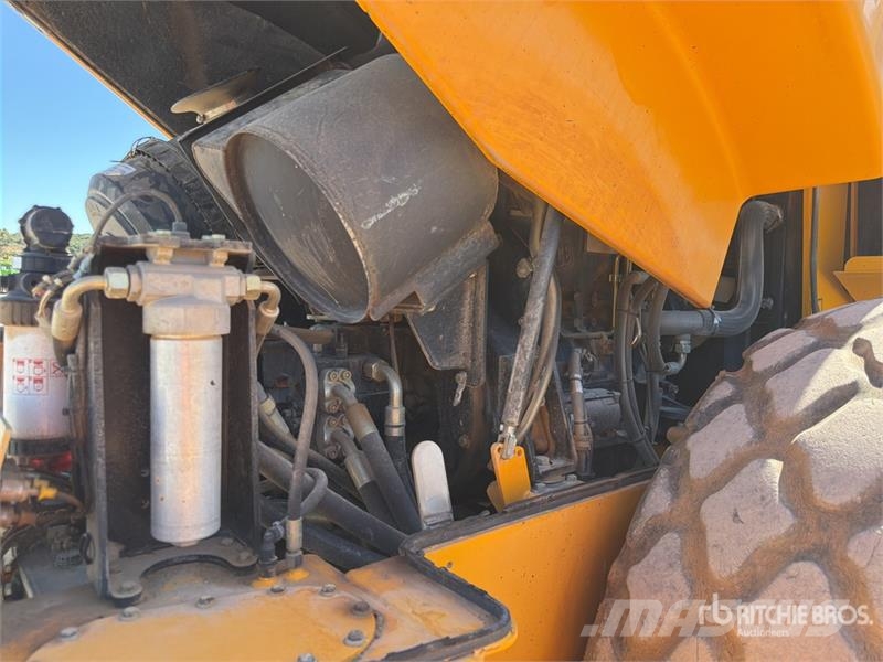 JCB VM115 Compacteur Monocylindre Smooth Drum Compacto Rouleaux monocylindre