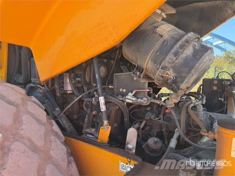 JCB VM115 Compacteur Monocylindre Smooth Drum Compacto Rouleaux monocylindre