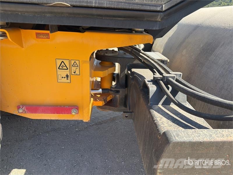 JCB VM115 Compacteur Monocylindre Smooth Drum Compacto Rouleaux monocylindre