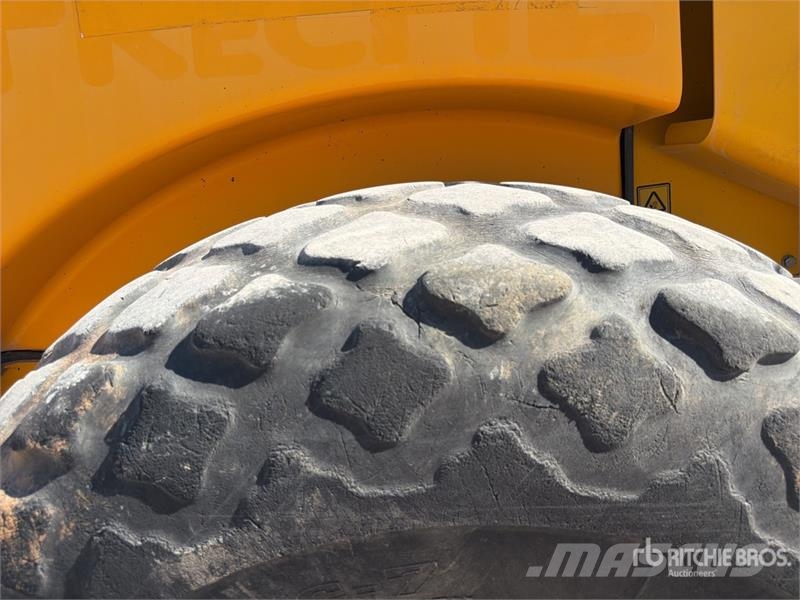 JCB VM115 Compacteur Monocylindre Smooth Drum Compacto Rouleaux monocylindre
