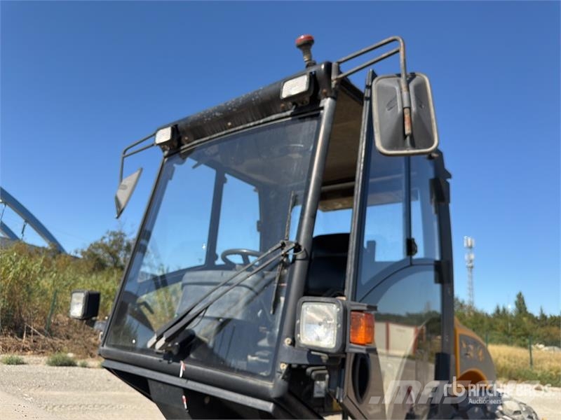 JCB VM115HD Compacteur Monocylindre Smooth Drum Compac Rouleaux monocylindre