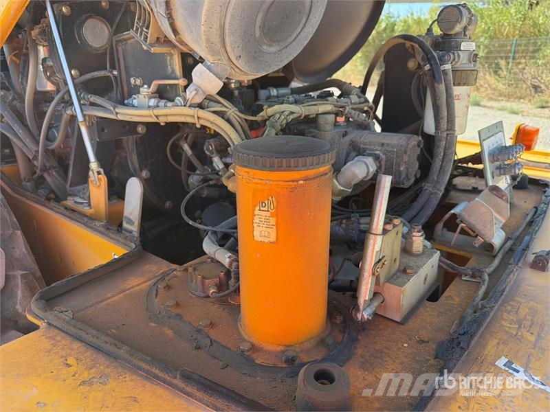JCB VM115HD Compacteur Monocylindre Smooth Drum Compac Rouleaux monocylindre