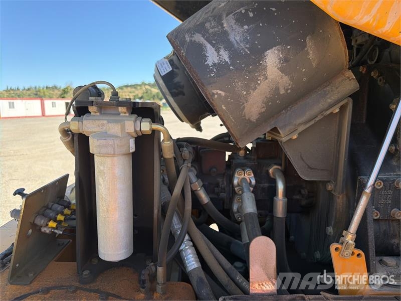 JCB VM115HD Compacteur Monocylindre Smooth Drum Compac Rouleaux monocylindre
