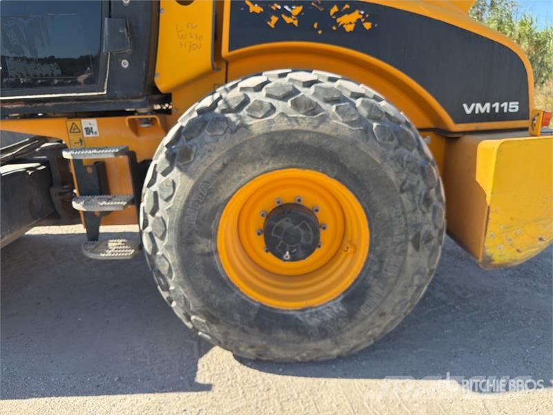 JCB VM115HD Compacteur Monocylindre Smooth Drum Compac Rouleaux monocylindre