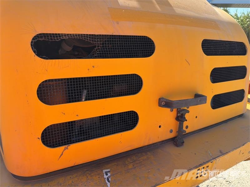 JCB VM115HD Compacteur Monocylindre Smooth Drum Compac Rouleaux monocylindre
