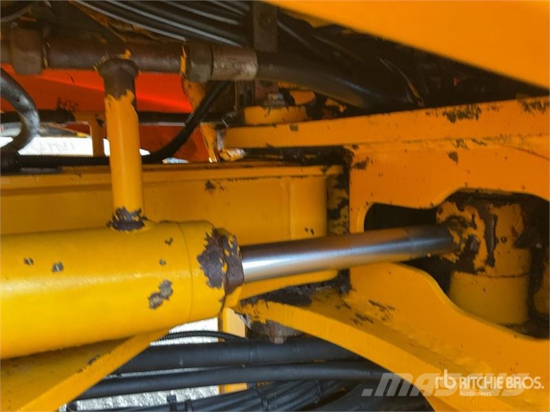 JCB Wheel Loader لوادر بعجل