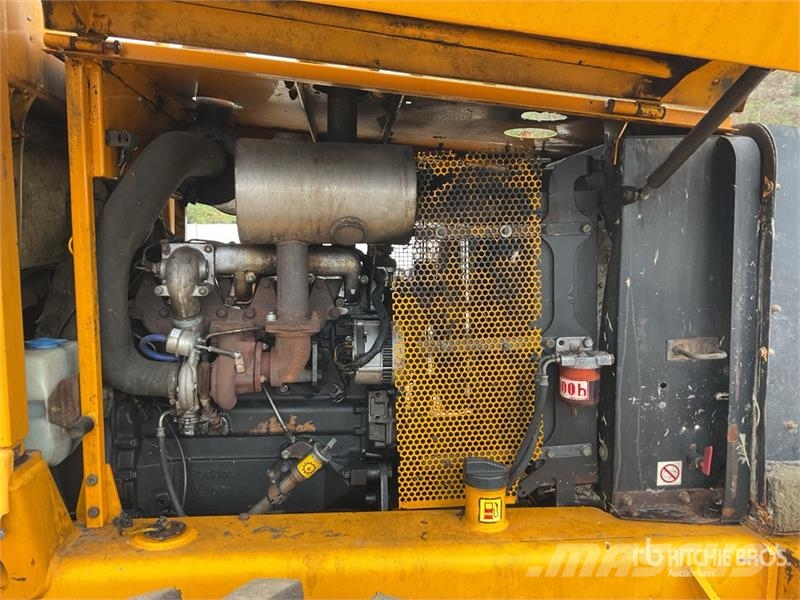 JCB Wheel Loader لوادر بعجل
