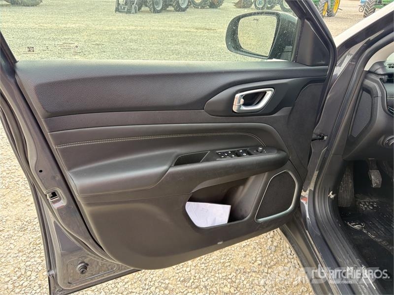 Jeep Compass 1.3 Compass 1.3 96 KW Night Eagle SUV Cars
