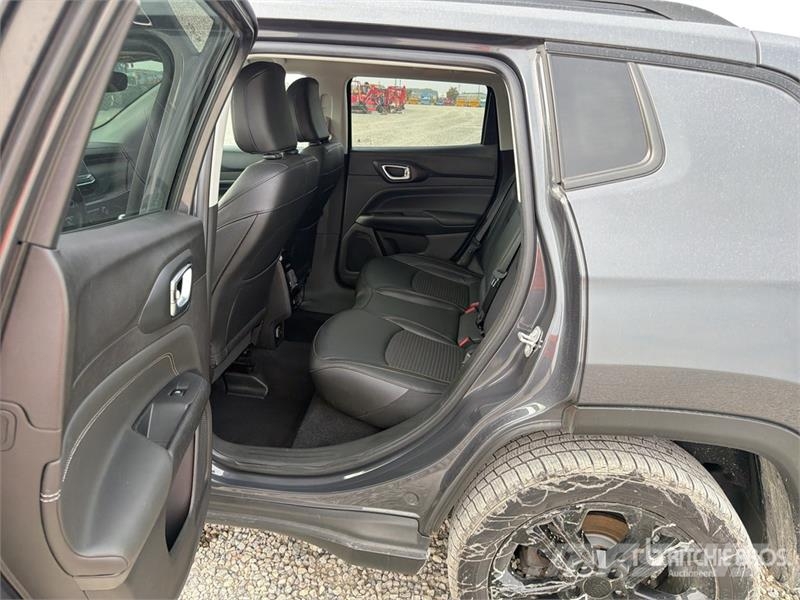 Jeep Compass 1.3 Compass 1.3 96 KW Night Eagle SUV Cars