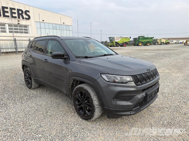 Jeep Compass 1.3 Compass 1.3 96 KW Night Eagle SUV Cars