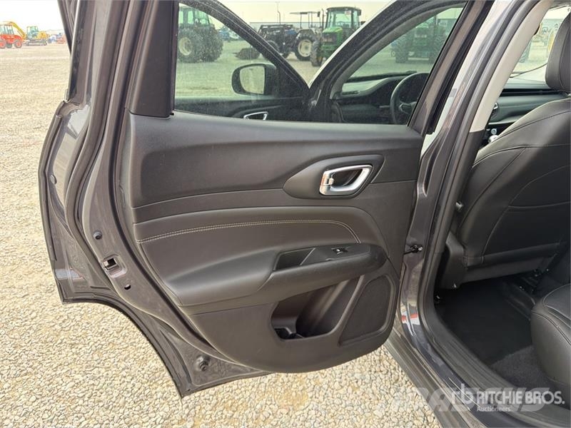 Jeep Compass 1.3 Compass 1.3 96 KW Night Eagle SUV Cars