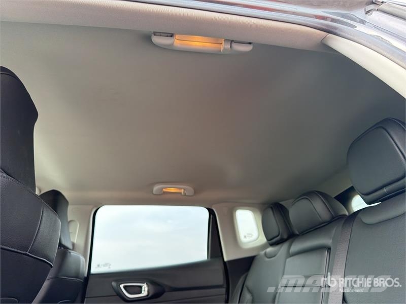 Jeep Compass 1.3 Compass 1.3 96 KW Night Eagle SUV Cars