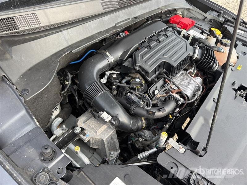 Jeep Compass 1.3 Compass 1.3 96 KW Night Eagle SUV Cars