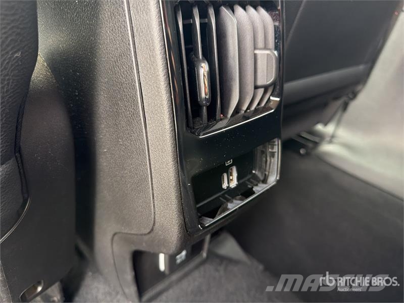 Jeep Compass 1.3 Compass 1.3 96 KW Night Eagle SUV Cars