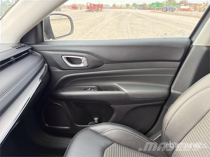 Jeep Compass 1.3 Compass 1.3 96 KW Night Eagle SUV Cars