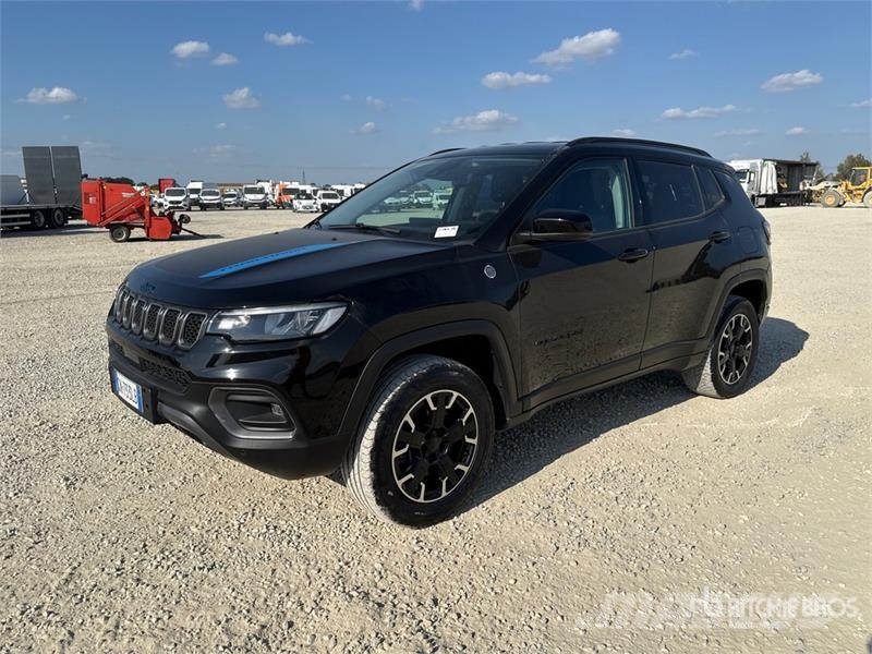 Jeep Compass 4x4 Plug-In Hybrid 1.3 T4 PHEV AT6 4XE TRA Avtomobili