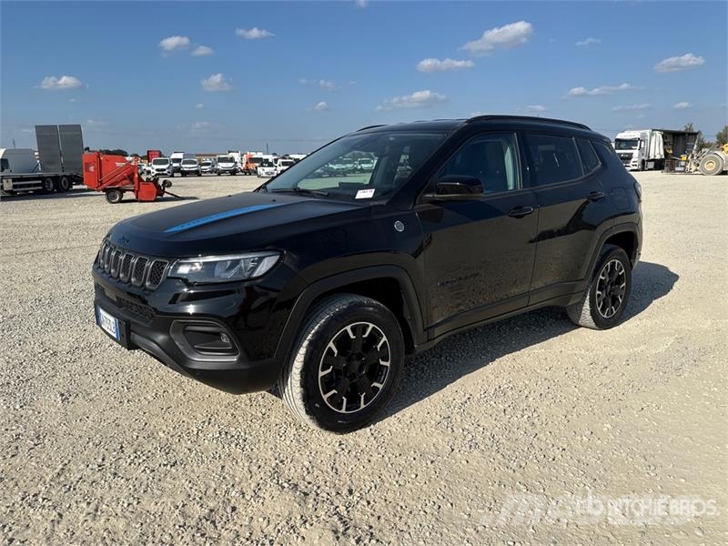 Jeep Compass 4x4 Plug-In Hybrid 1.3 T4 PHEV AT6 4XE TRA Avtomobili