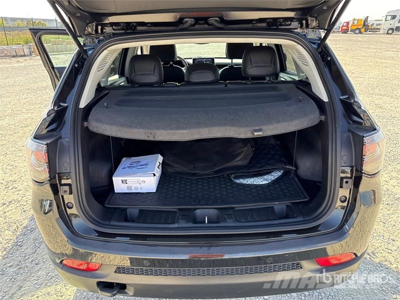 Jeep Compass 4x4 Plug-In Hybrid 1.3 T4 PHEV AT6 4XE TRA Avtomobili