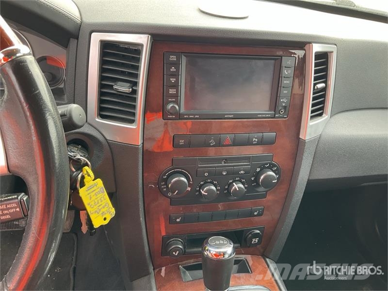 Jeep Grand Cherokee 4WD SUV Cars