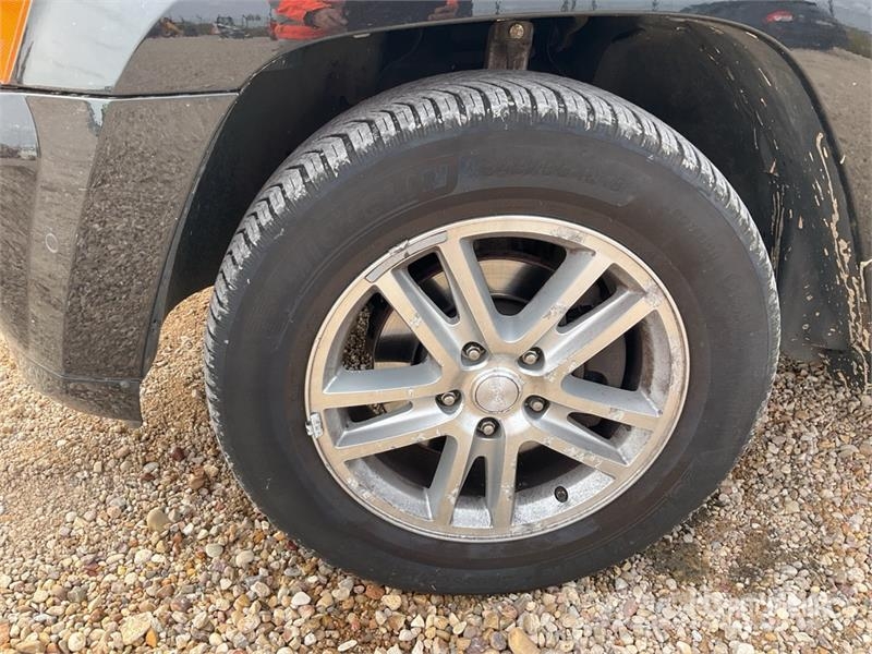 Jeep Grand Cherokee 4WD SUV Cars
