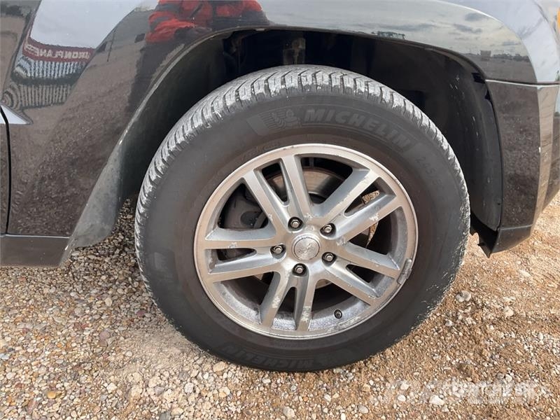Jeep Grand Cherokee 4WD SUV Cars