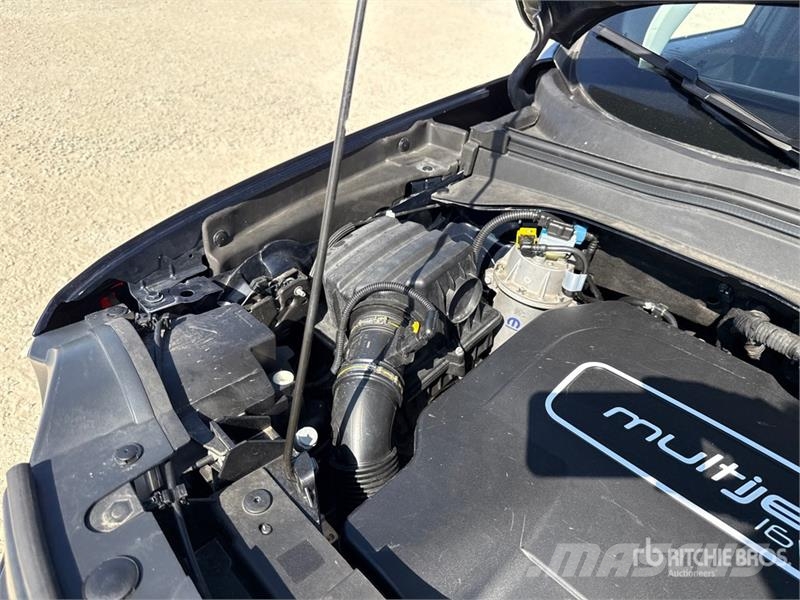 Jeep Renegade 4WD SUV Automobili