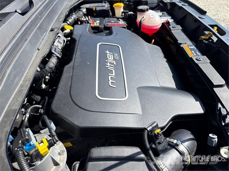 Jeep Renegade 4WD SUV Automobili