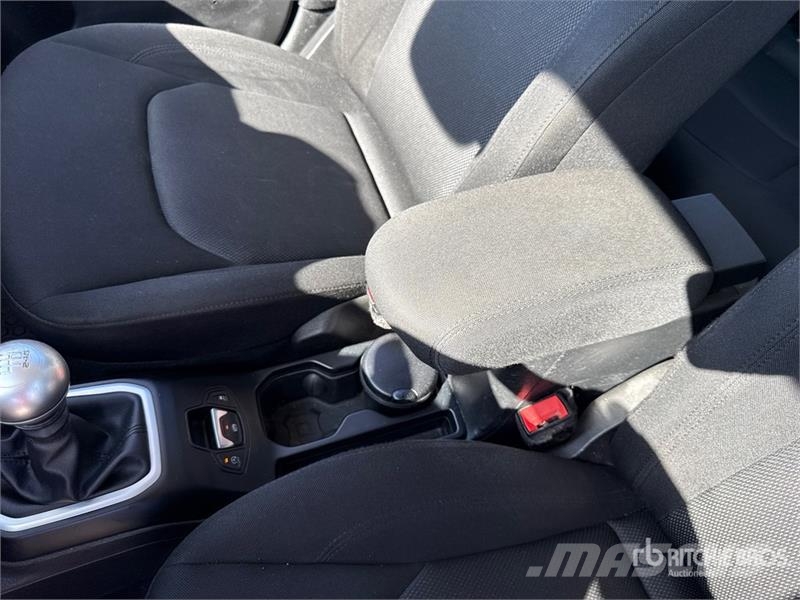 Jeep Renegade 4WD SUV Automobili