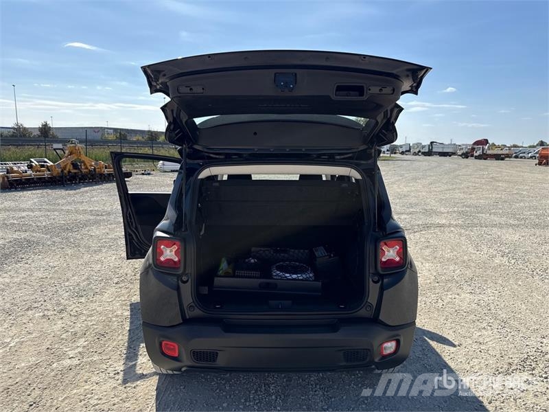 Jeep Renegade 4WD SUV Automobili