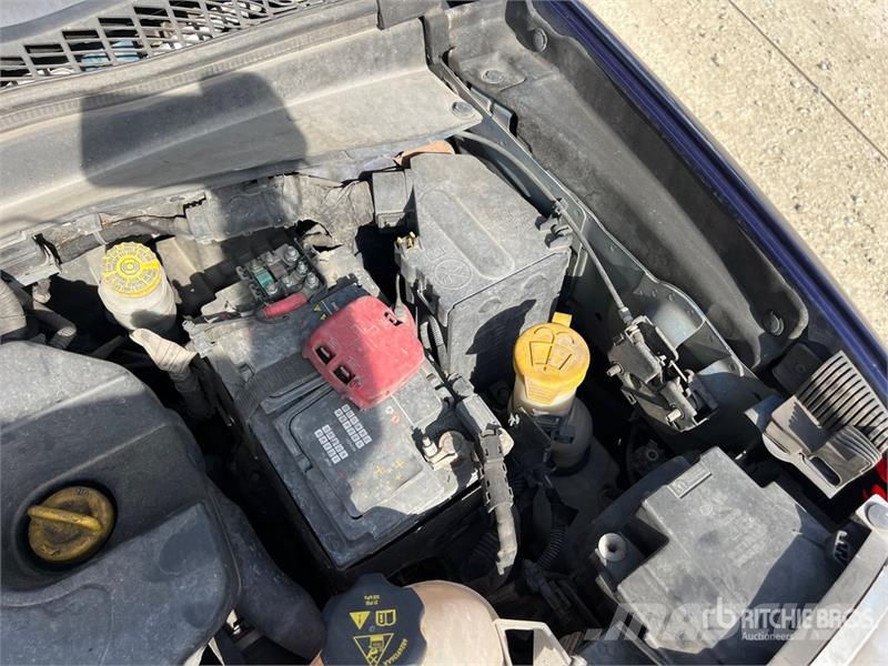 Jeep Renegade SUV Automobily